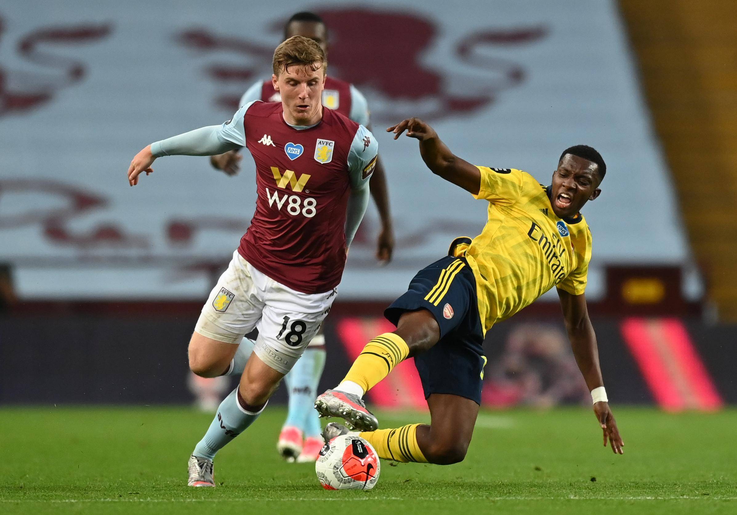 “这说不通”！世界杯抽签仪式上，特朗普提议给美式橄榄球改名