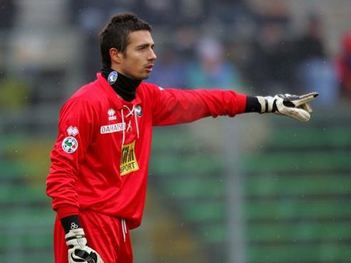 近10年欧冠场均进球榜：哈兰德1.02球第1，C罗第2，梅西第4