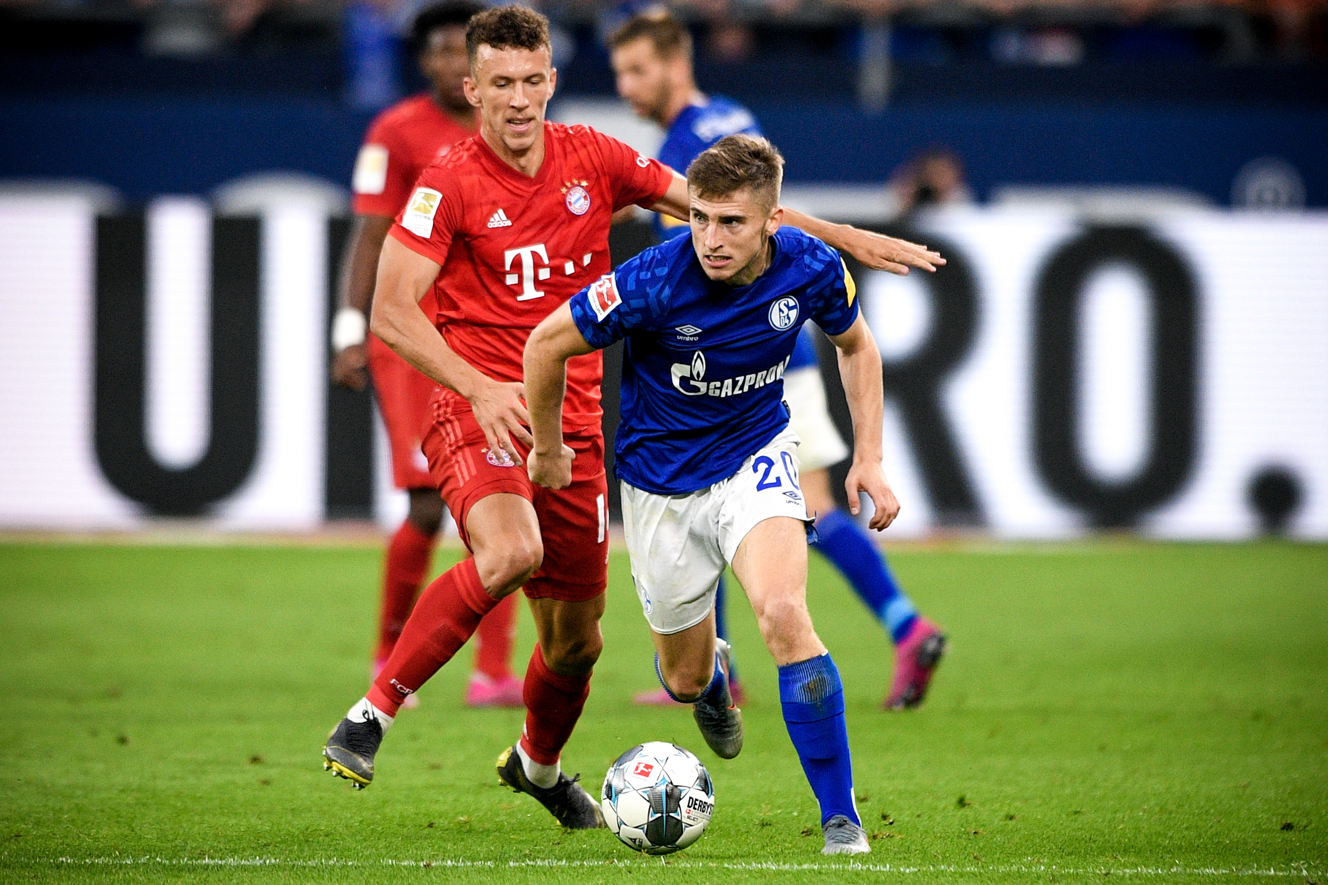 友谊赛战报：科曼、C罗破门，利雅得胜利4-2阿布扎比联合