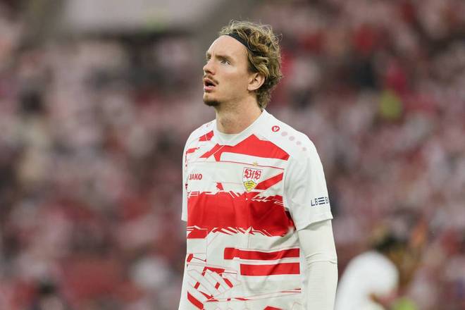 稳定！马尔卡宁全场18中11轰30分8篮板