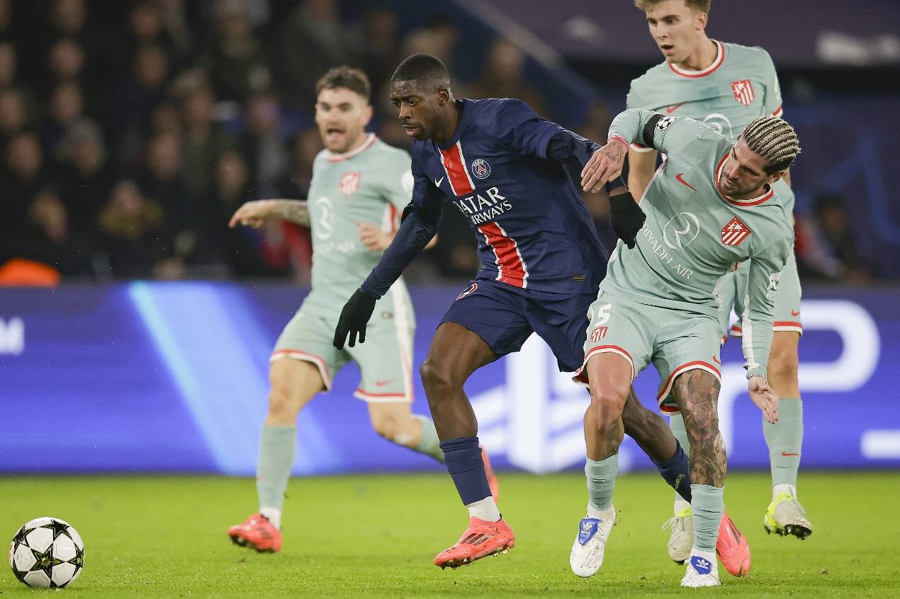 足球国足后防稳固，连续三场零封对手