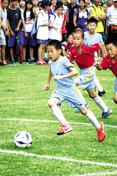 巴恩斯：詹姆斯统治了比赛那么久，他真的很难防守很难阻止